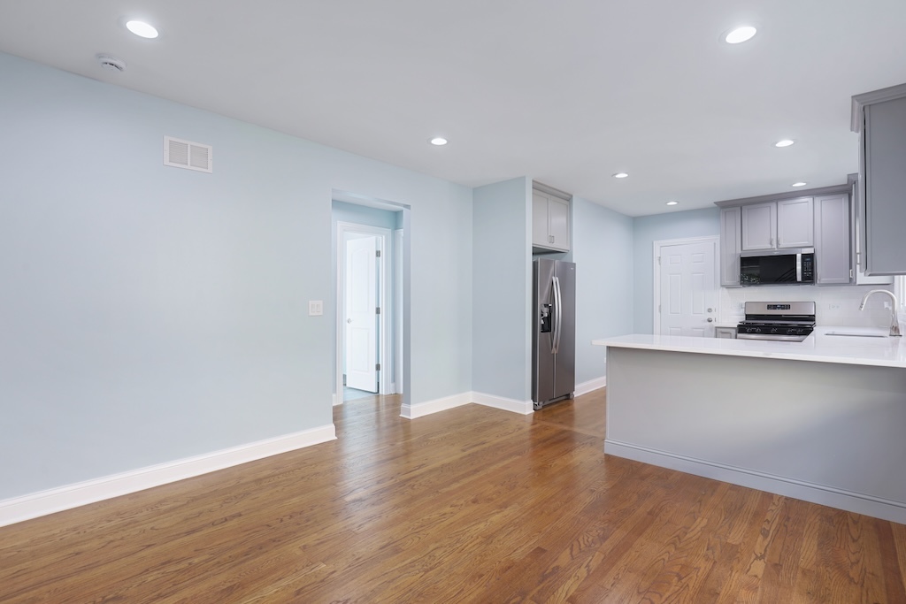 1702 S 4th Avenue Property Photo 6