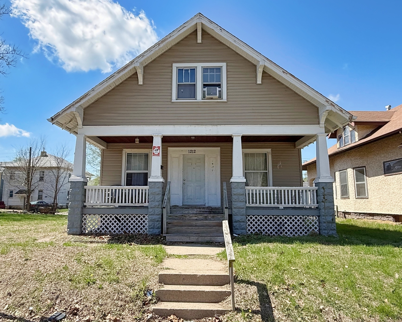 1212 Glenhurst Court Property Photo 1