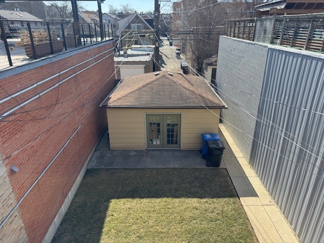 3041 W Fullerton Avenue Property Photo 5
