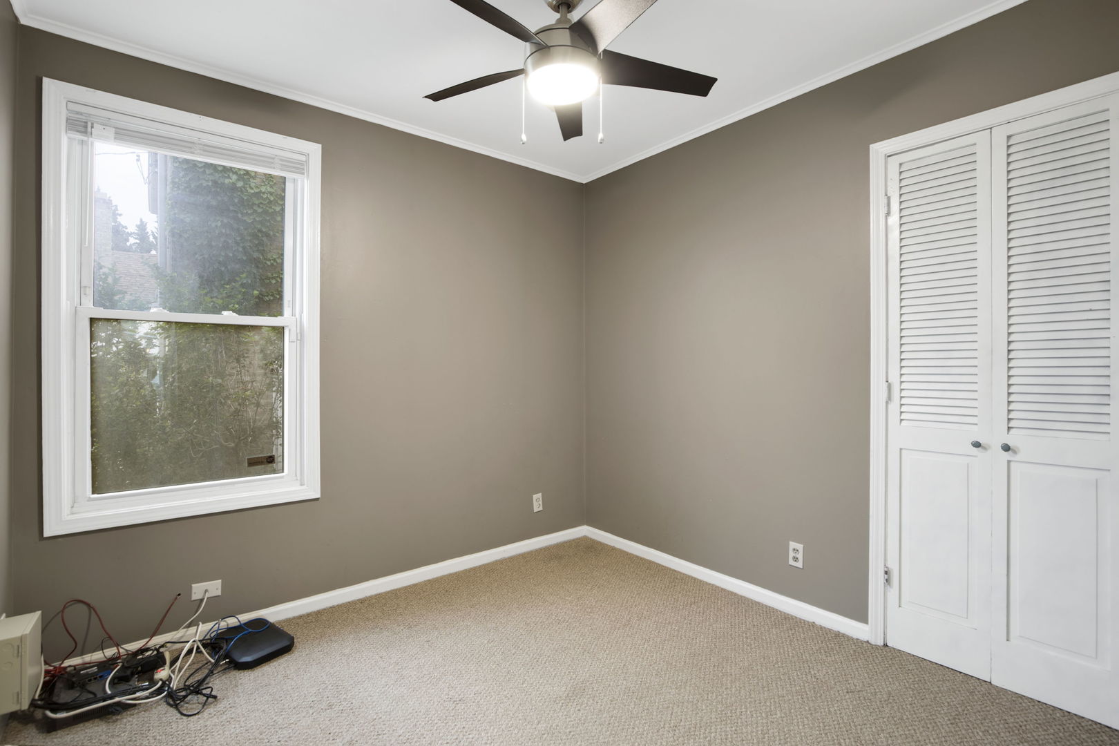 6254 W Barry Avenue Property Photo 8