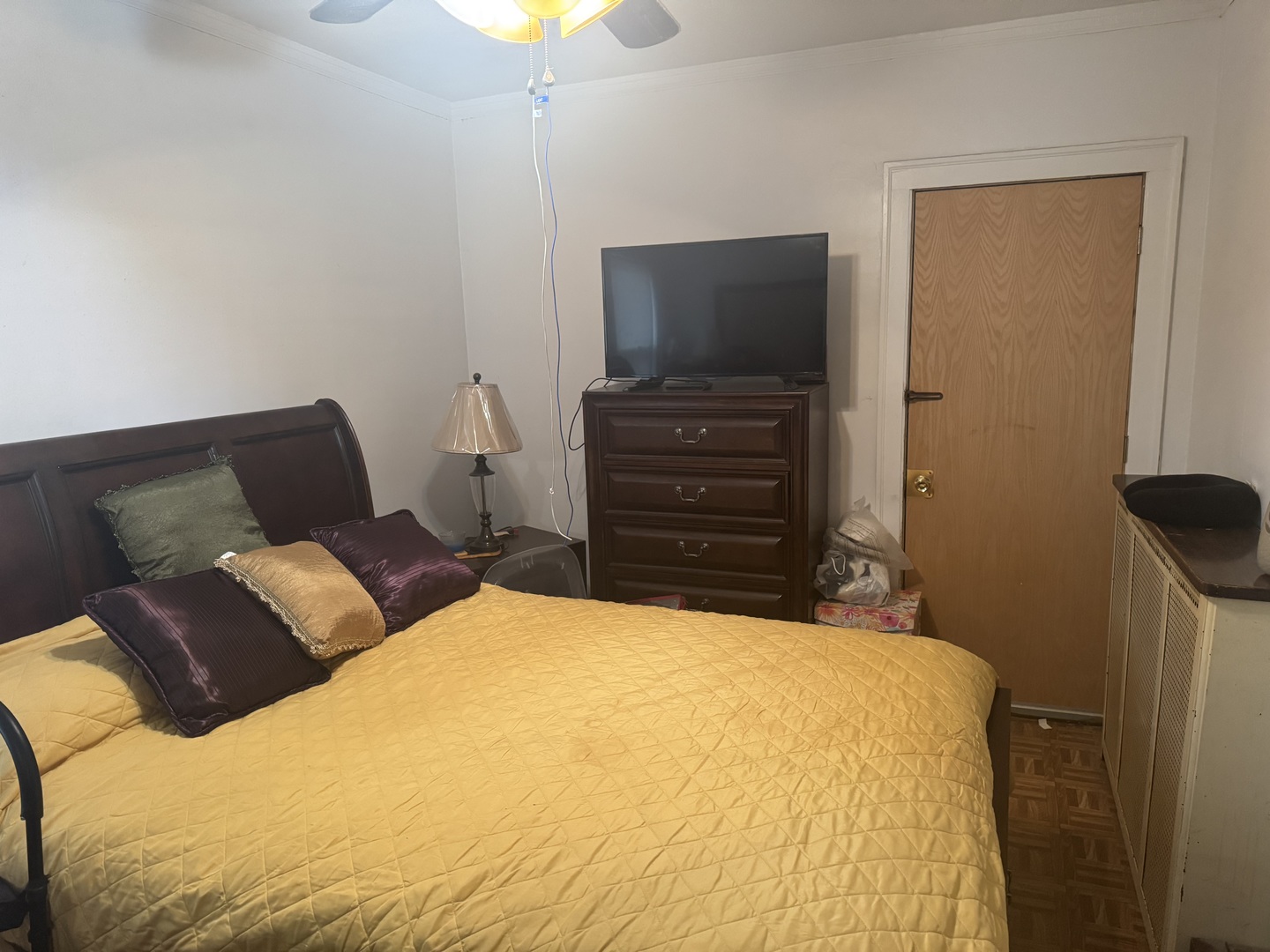 8449 S Dante Avenue Property Photo 6