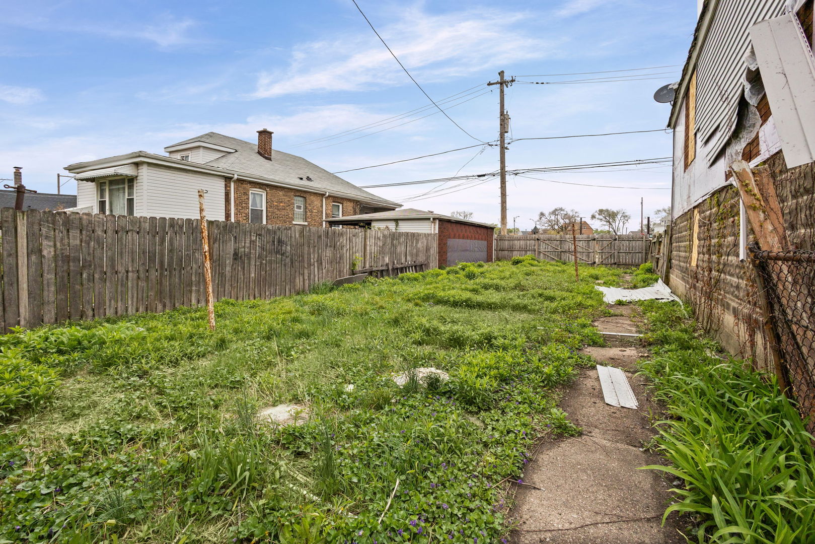 8405 S Baltimore Avenue Property Photo 2