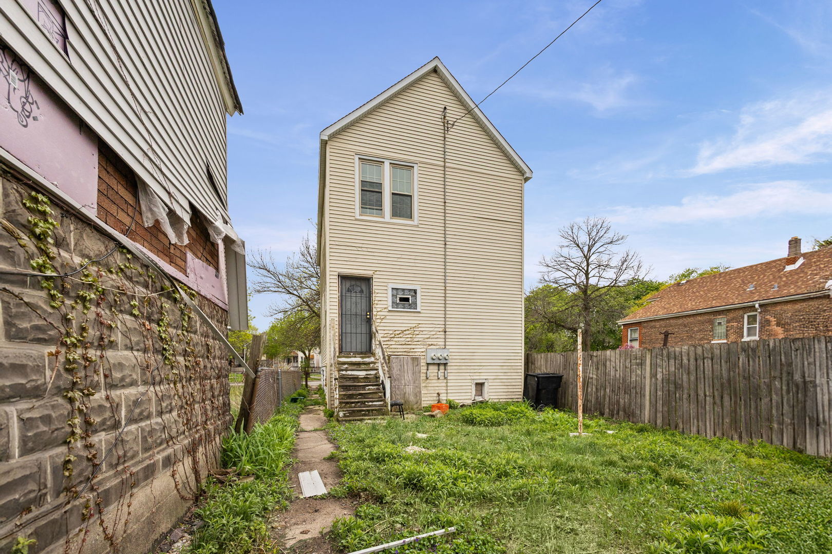 8405 S Baltimore Avenue Property Photo 4