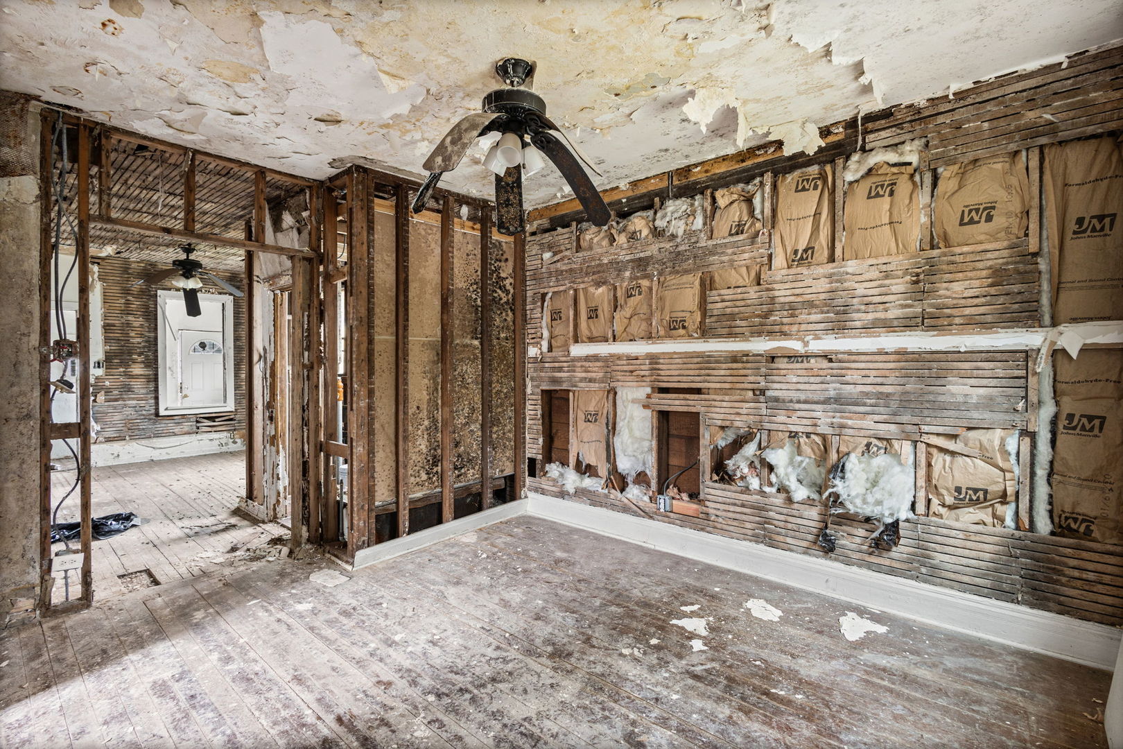 8405 S Baltimore Avenue Property Photo 9