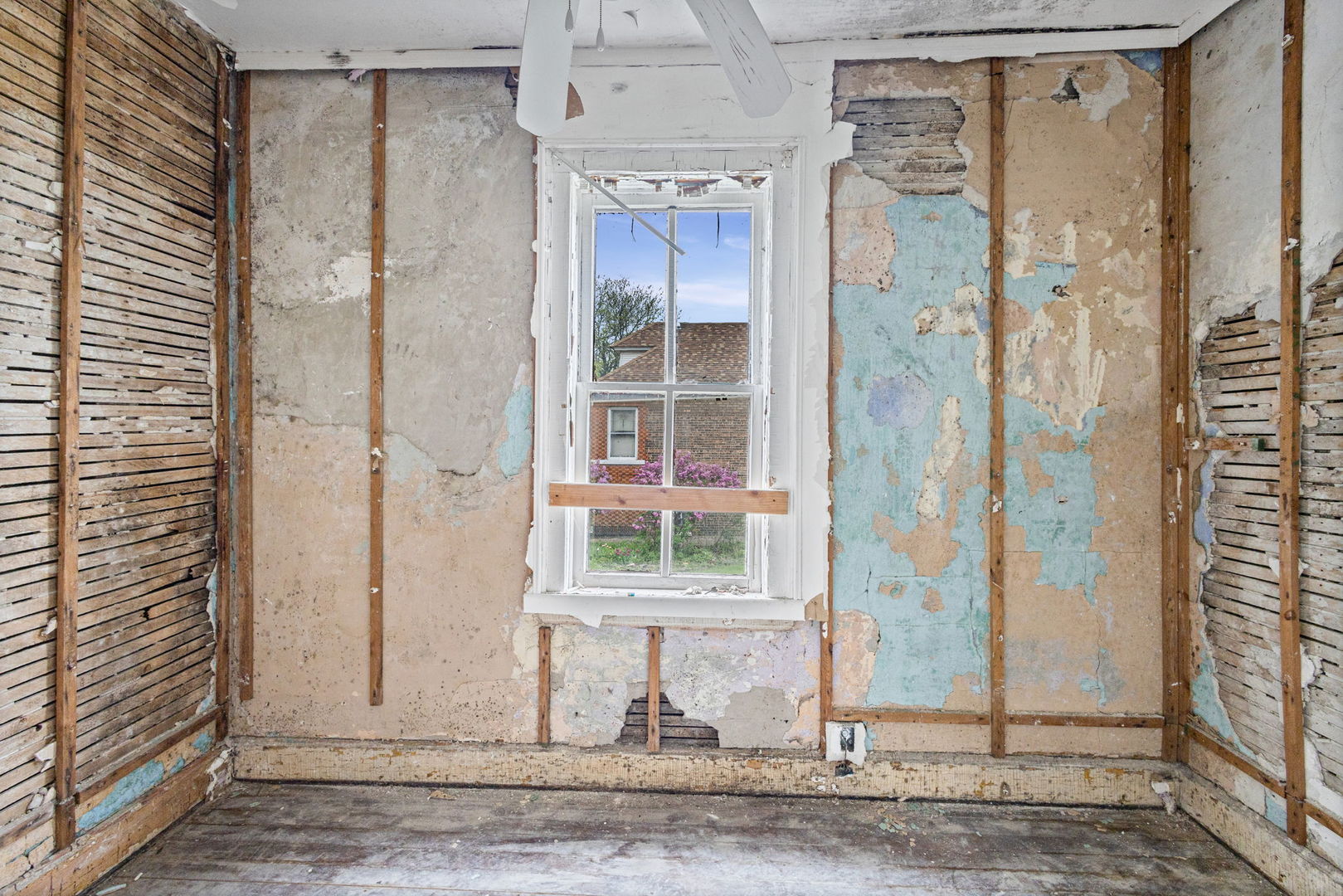8405 S Baltimore Avenue Property Photo 10