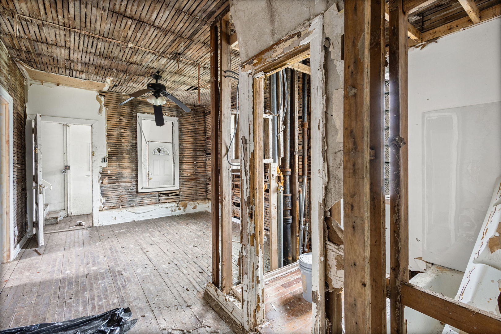 8405 S Baltimore Avenue Property Photo 11