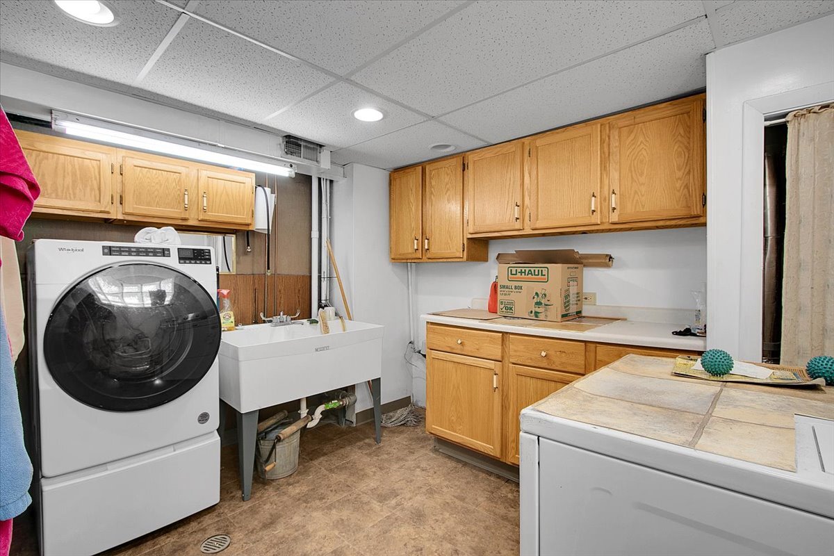 316 Morris Avenue Property Photo 21