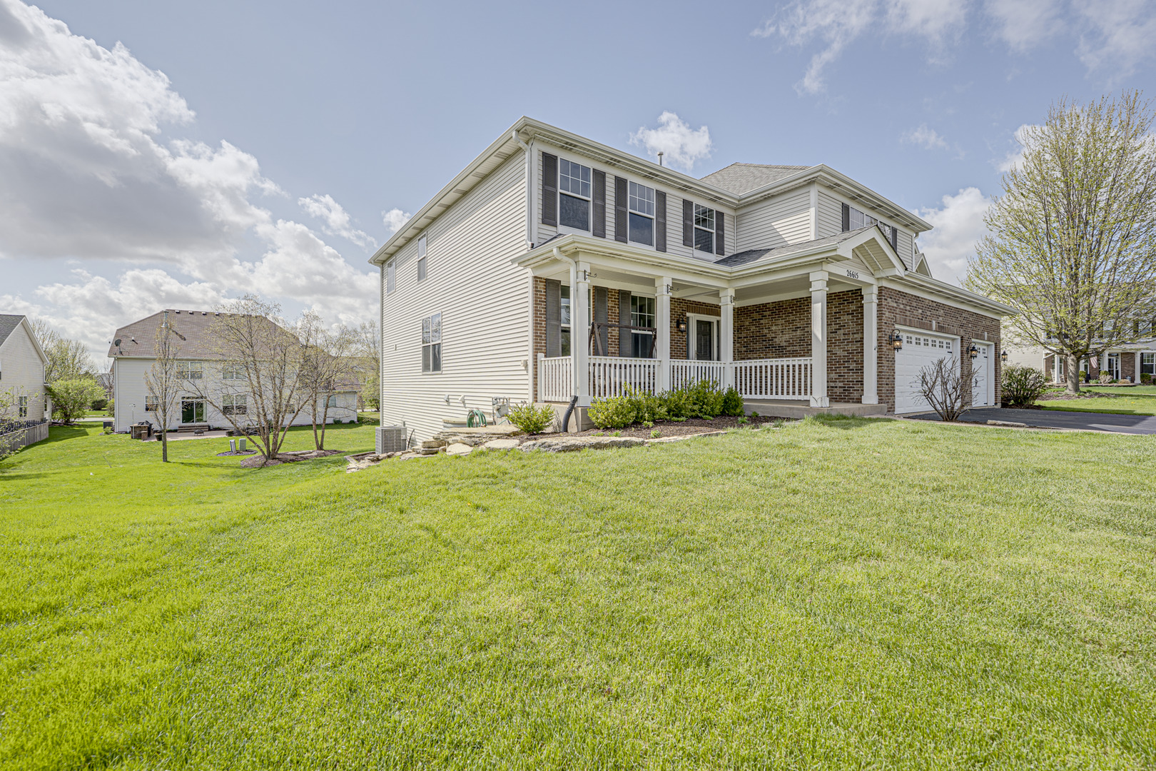 26615 Silverleaf Drive Property Photo 4
