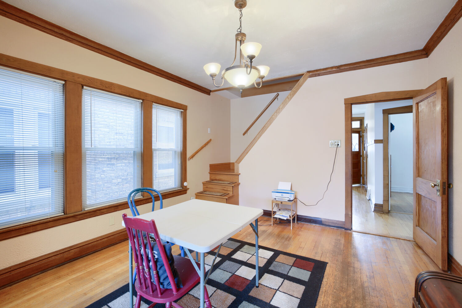 4050 N Menard Avenue Property Photo 8