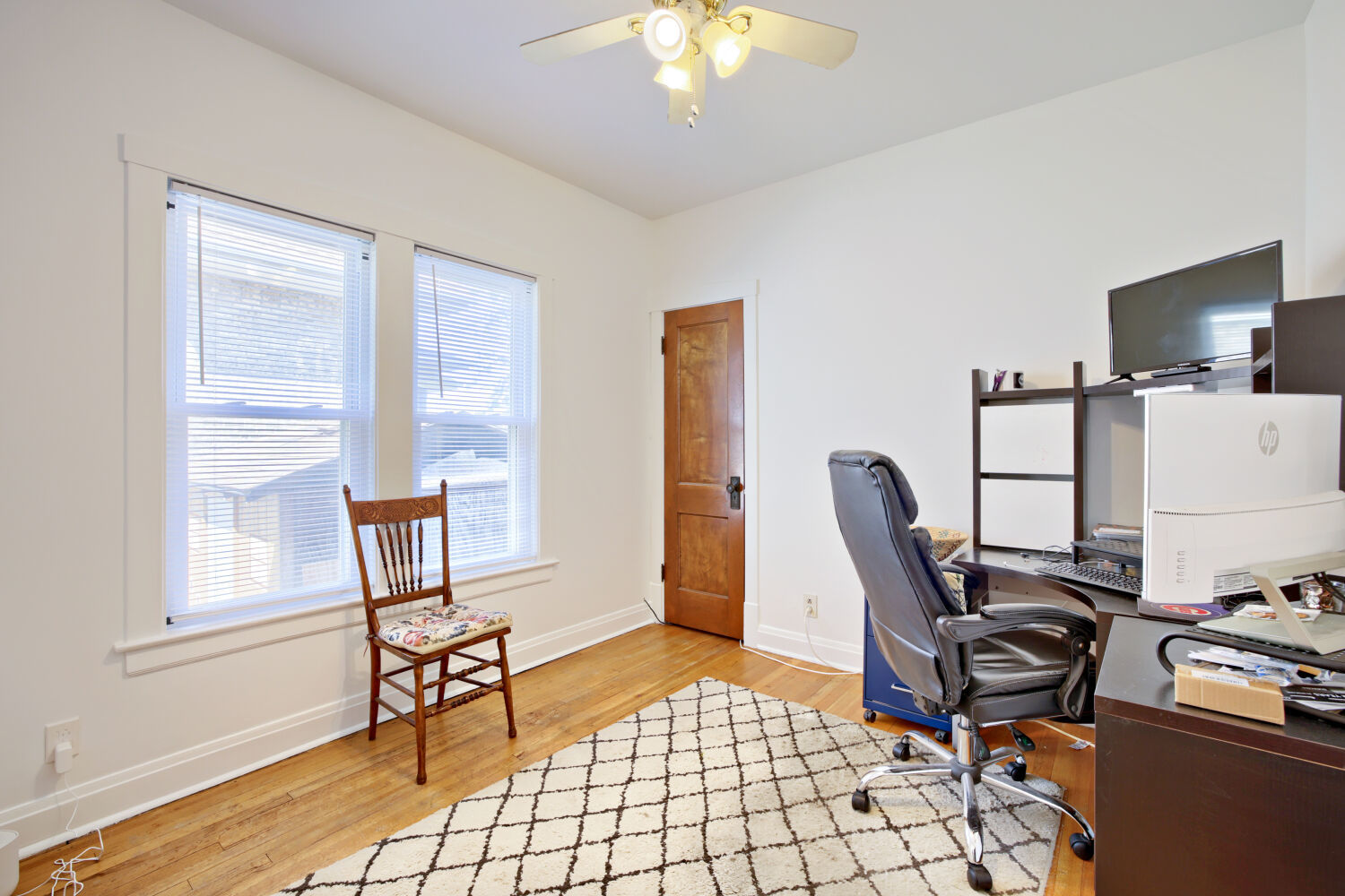 4050 N Menard Avenue Property Photo 13