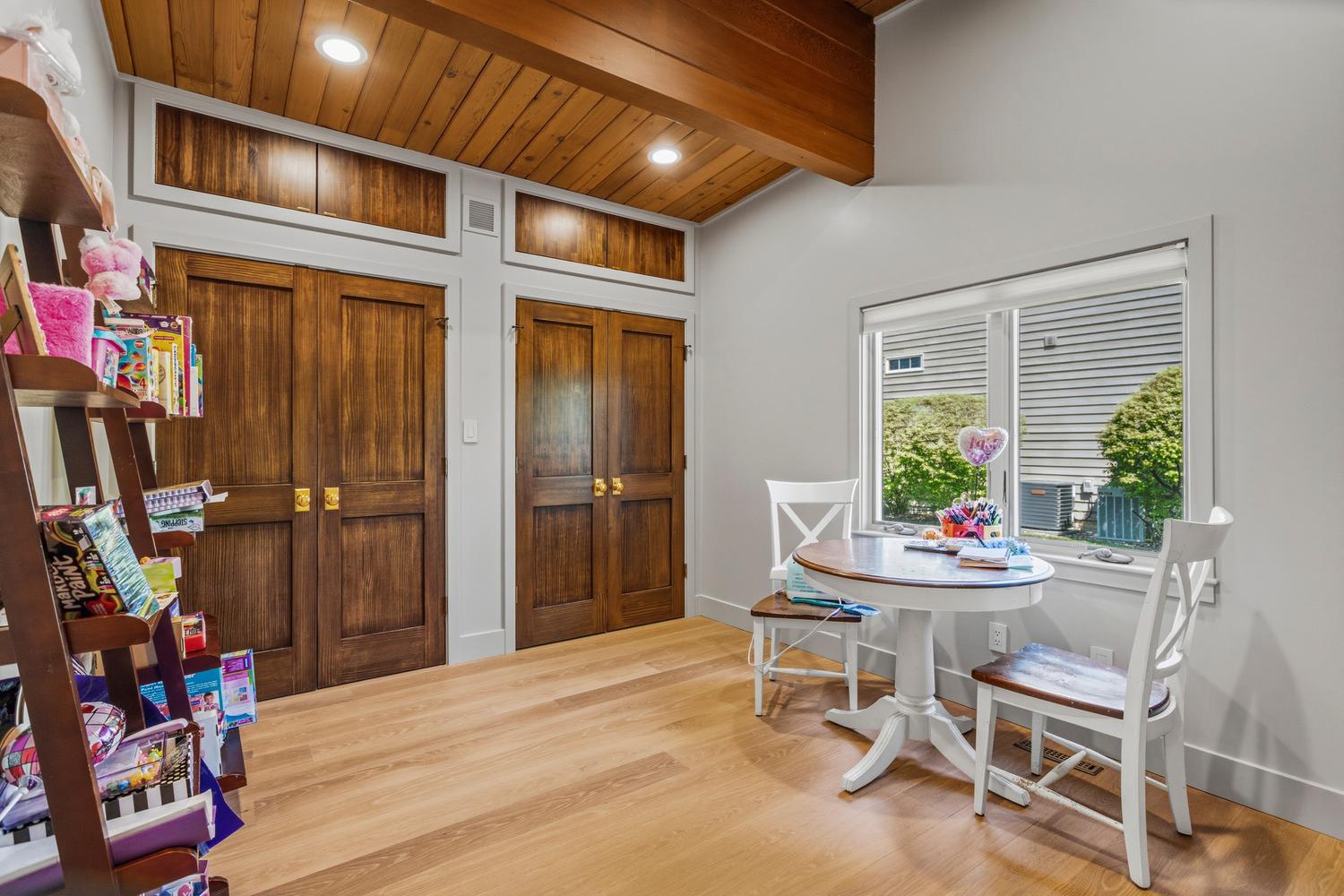 60 Greencroft Drive Property Photo 49