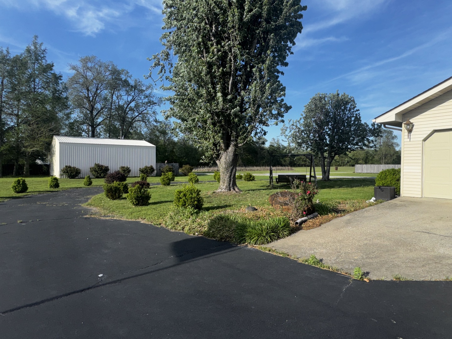 24250 Hanging Rock Road Property Photo 6