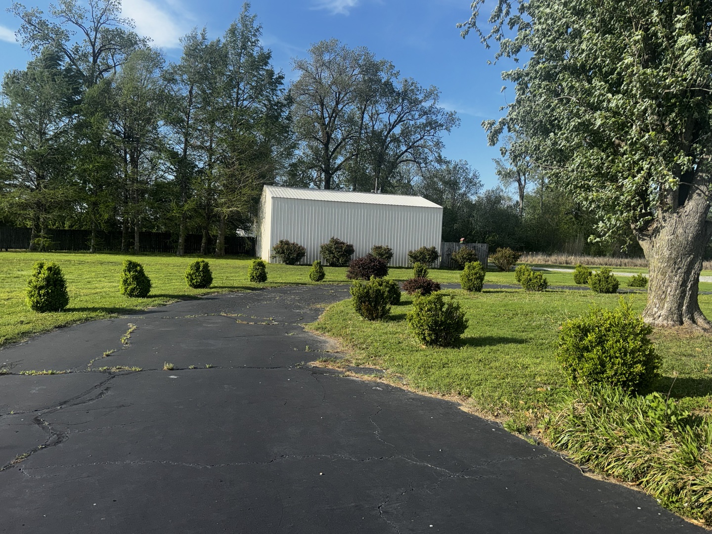 24250 Hanging Rock Road Property Photo 7