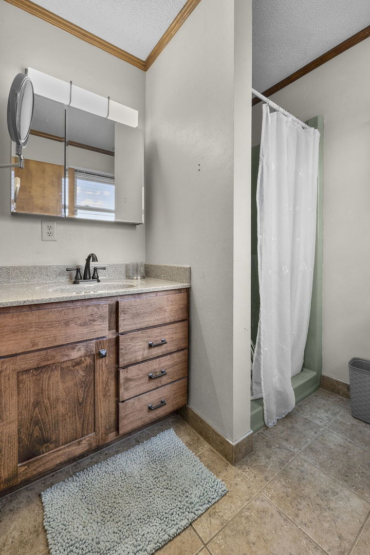 24250 Hanging Rock Road Property Photo 12