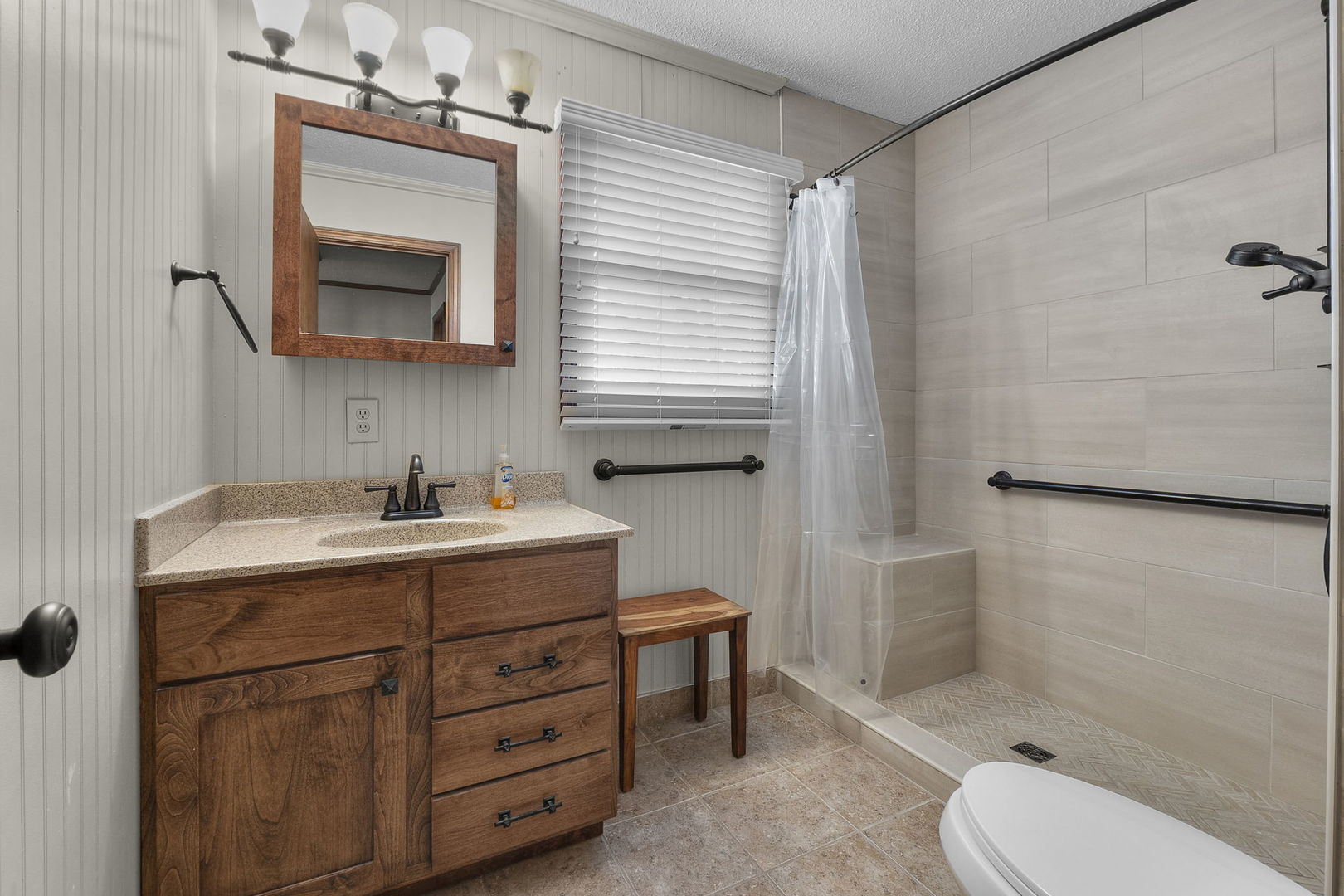 24250 Hanging Rock Road Property Photo 14