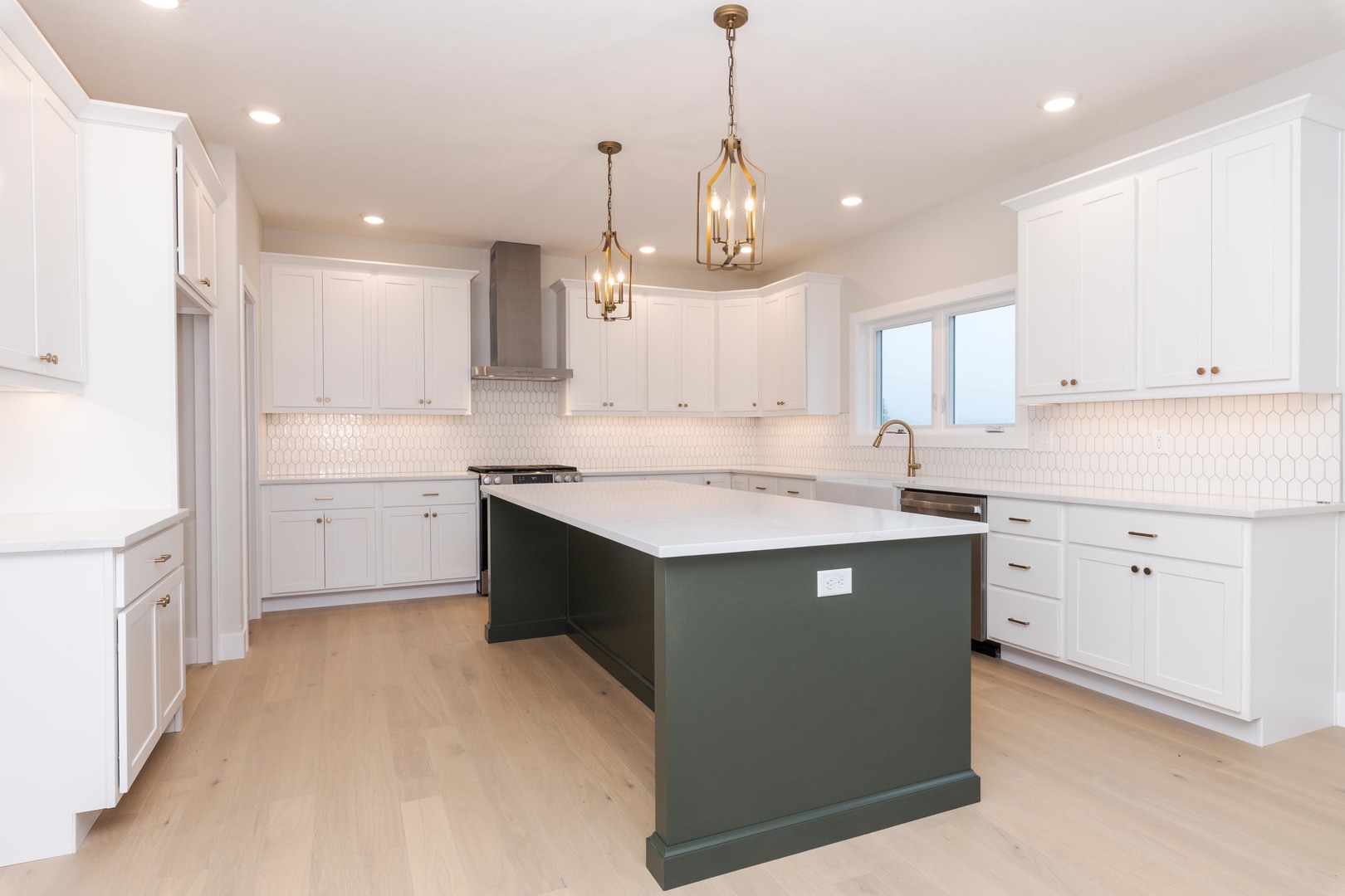 5008 Castlebar Drive Property Photo 11