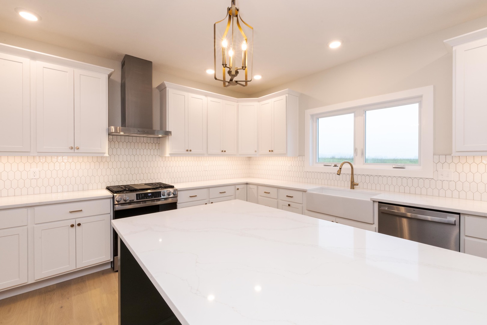 5008 Castlebar Drive Property Photo 14