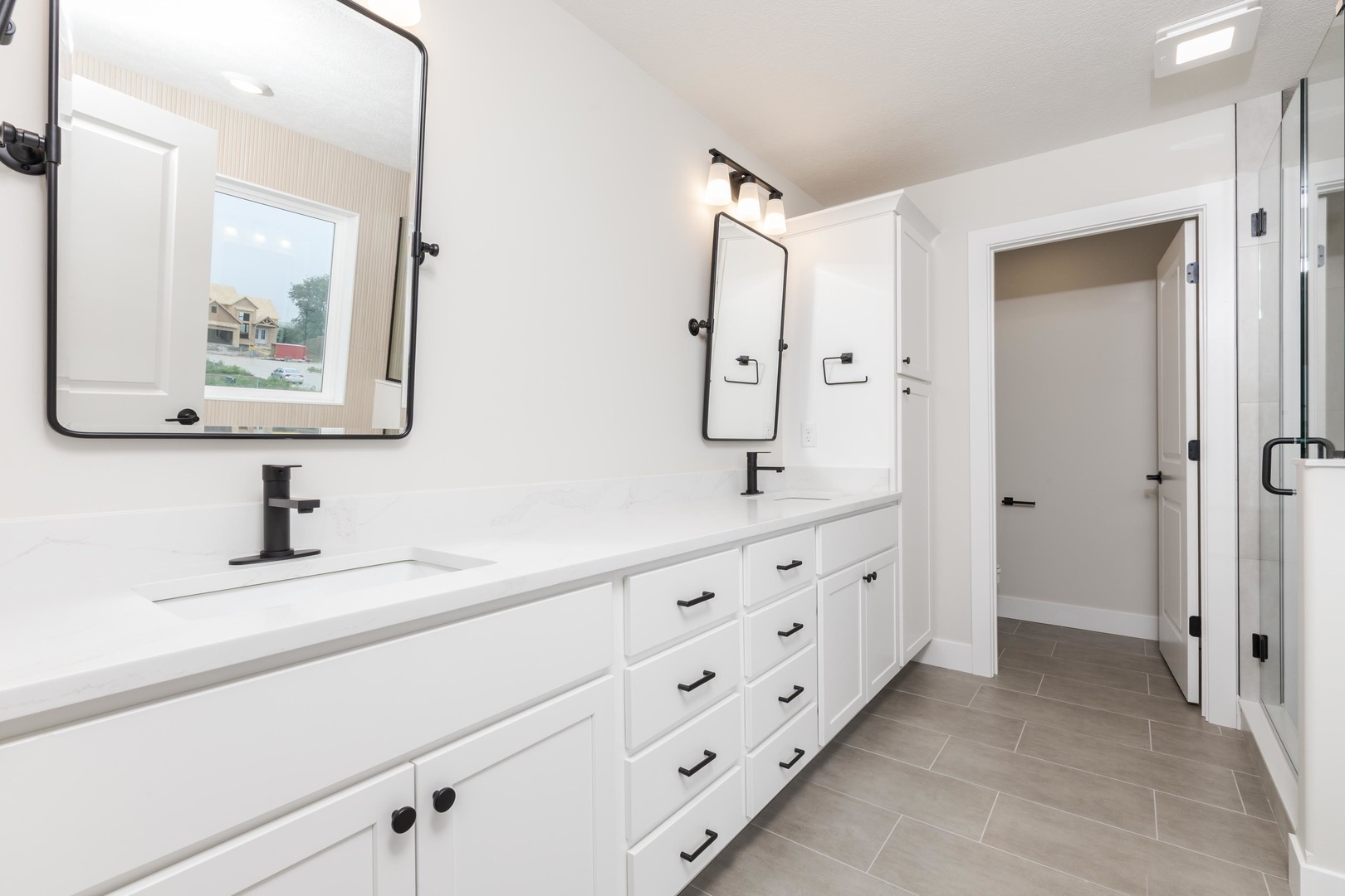5008 Castlebar Drive Property Photo 23