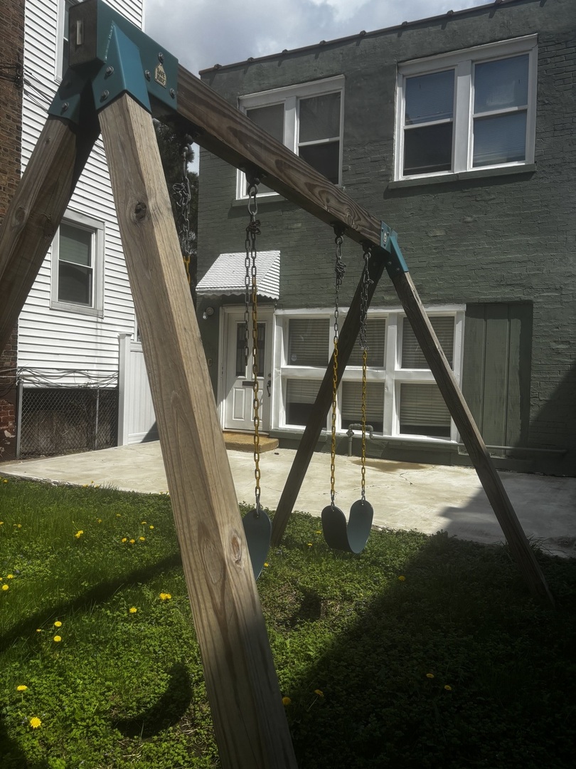 6813 S Wabash Avenue Property Photo 2