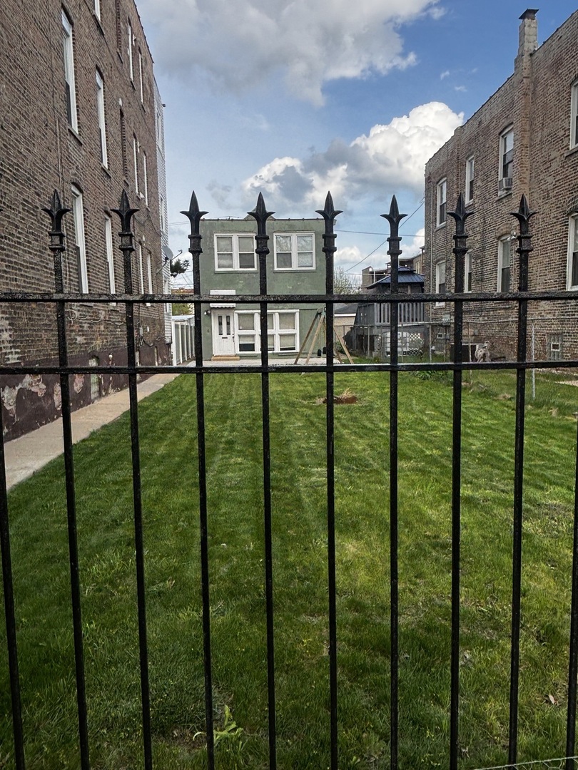 6813 S Wabash Avenue Property Photo 4
