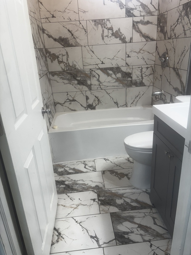 6813 S Wabash Avenue Property Photo 9