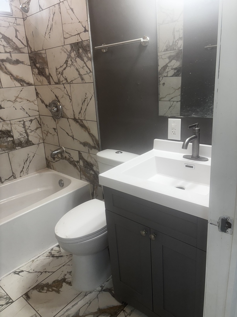 6813 S Wabash Avenue Property Photo 11