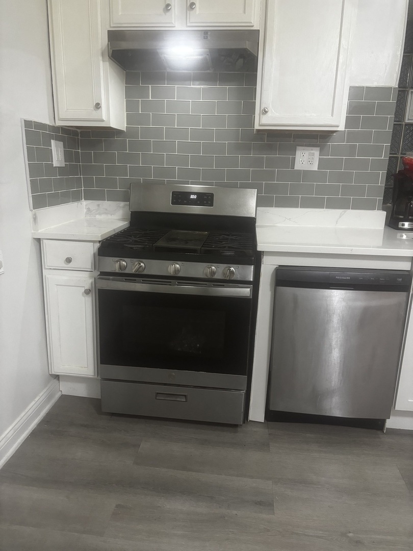 6813 S Wabash Avenue Property Photo 12