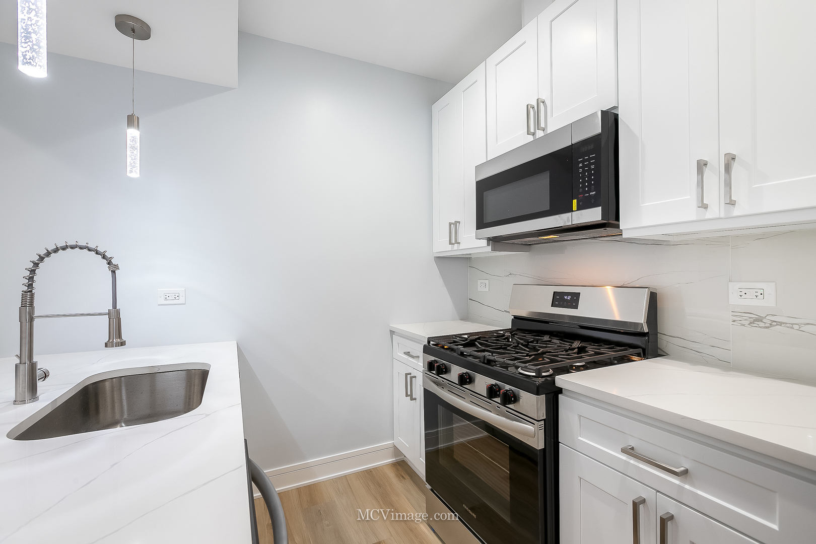 1713 S Jefferson Street Property Photo 2
