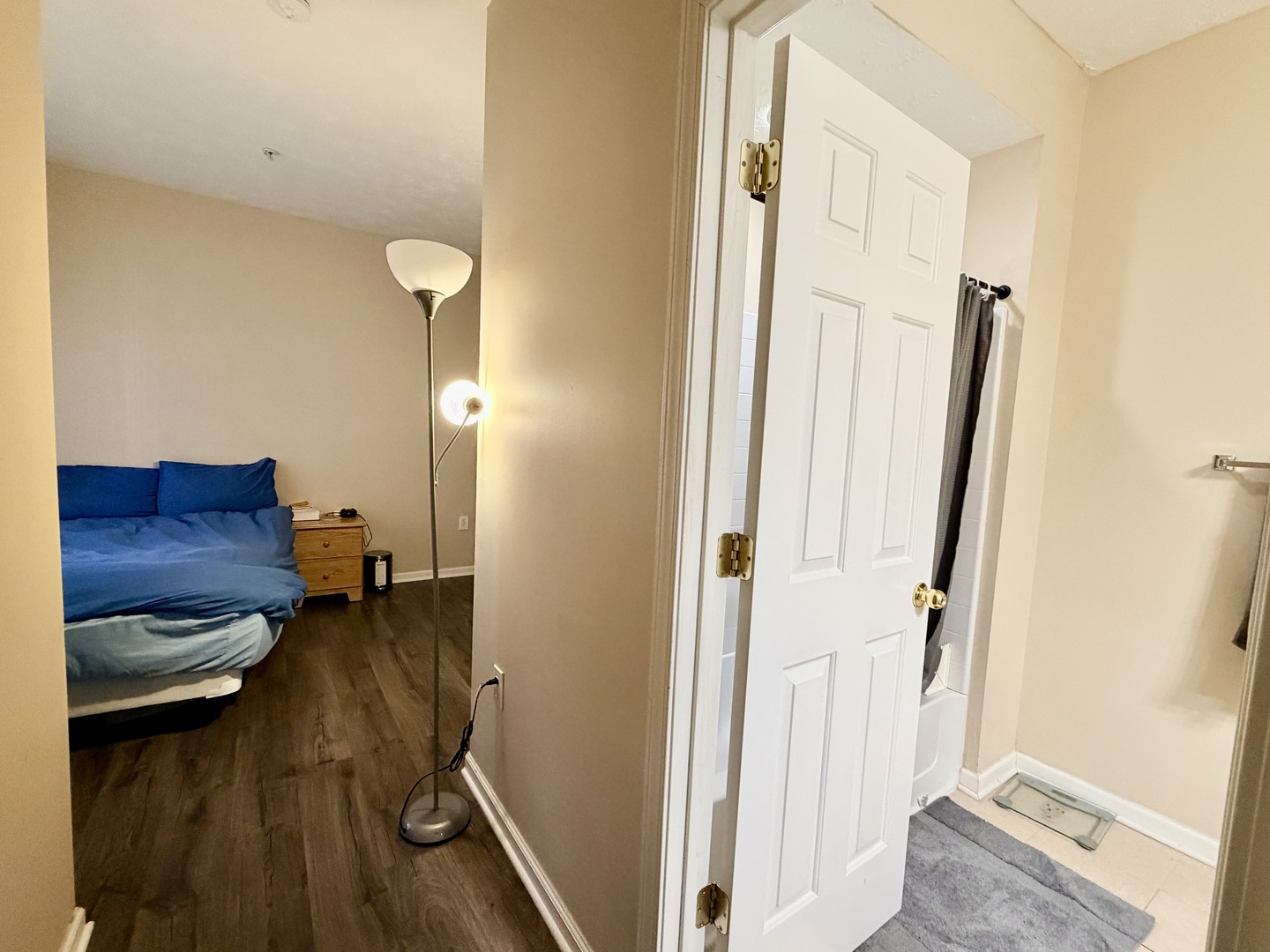1903 N Lincoln Avenue 206 Property Photo 15