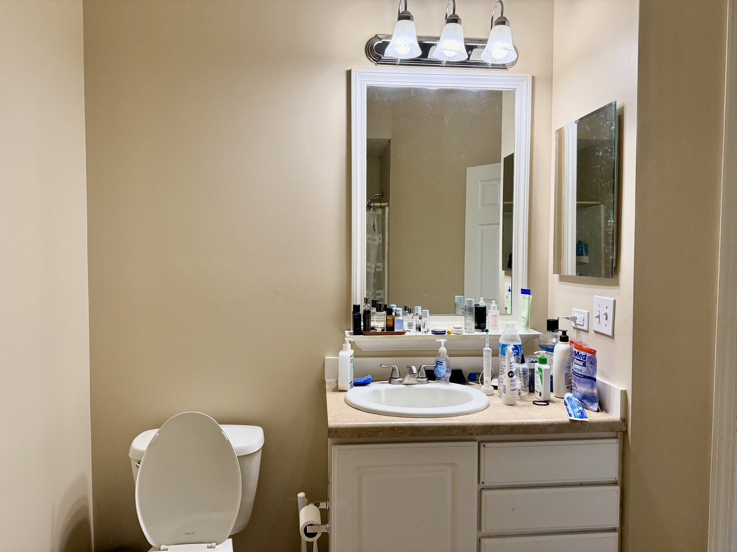 1903 N Lincoln Avenue 206 Property Photo 17