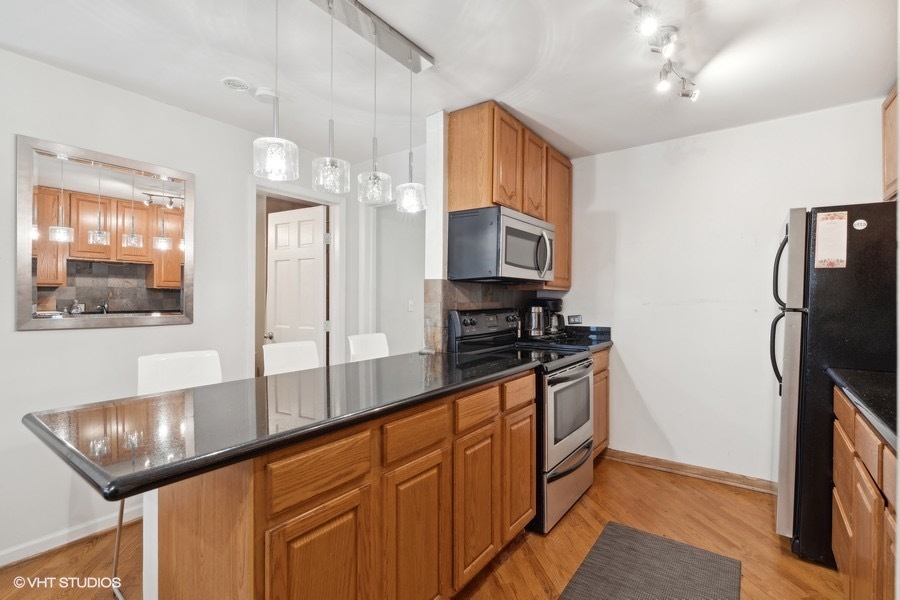 163 W Division Street Property Photo 16