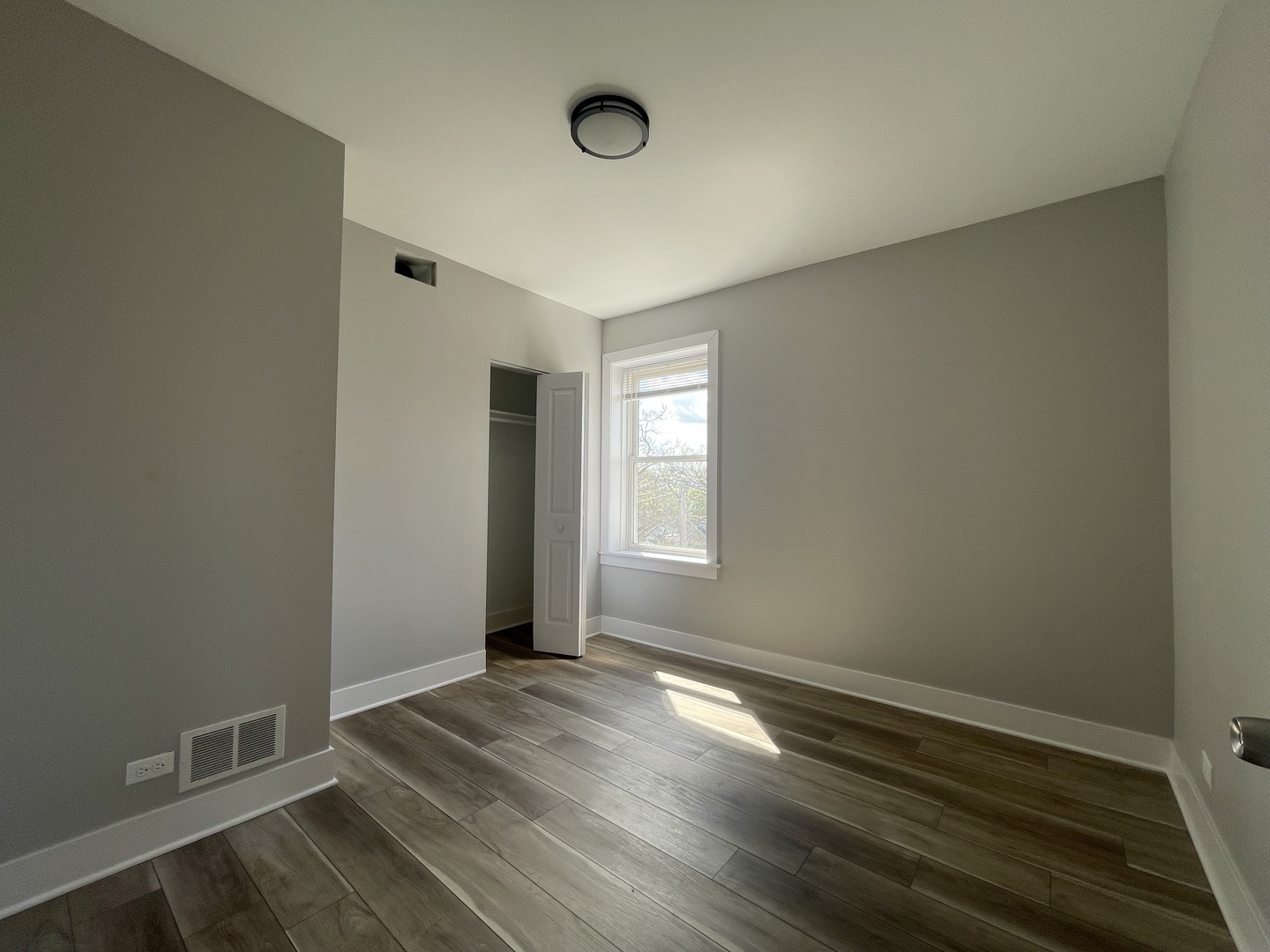 722 N Austin Boulevard 3w Property Photo 8