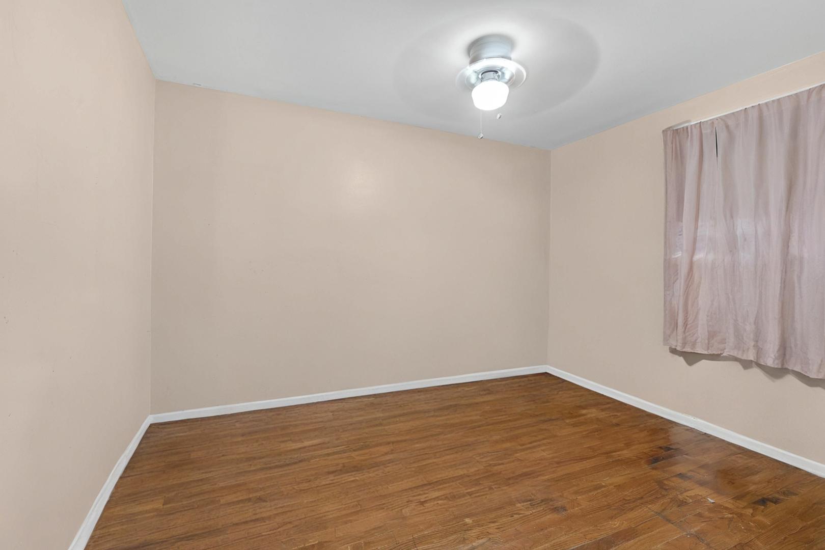 4541 S Laporte Avenue Property Photo 9