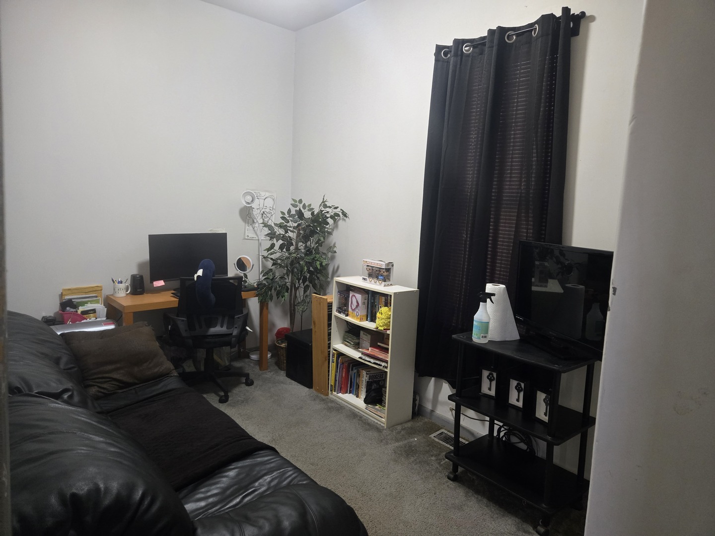 7204 S Rhodes Avenue Property Photo 6