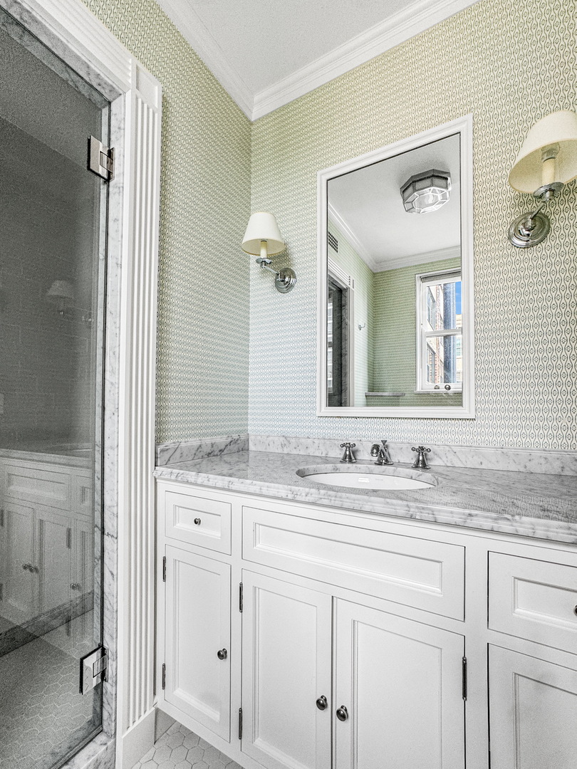 1530 N State Parkway 12-13 Property Photo 56