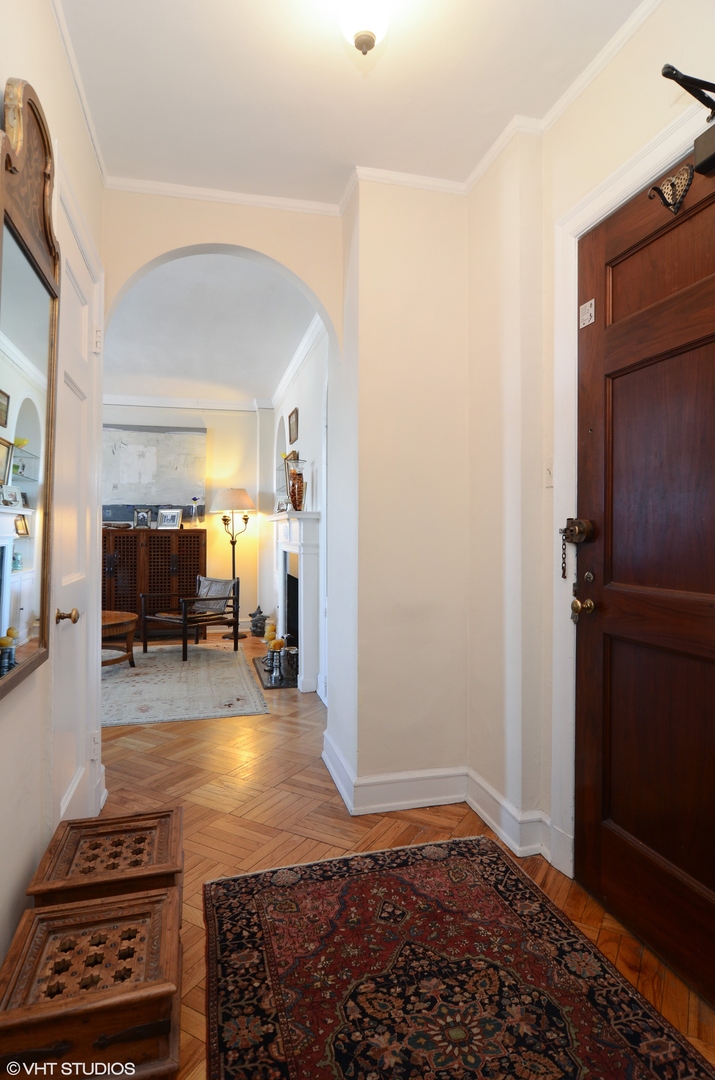 2000 N Lincoln Park West Avenue 312 Property Photo 2