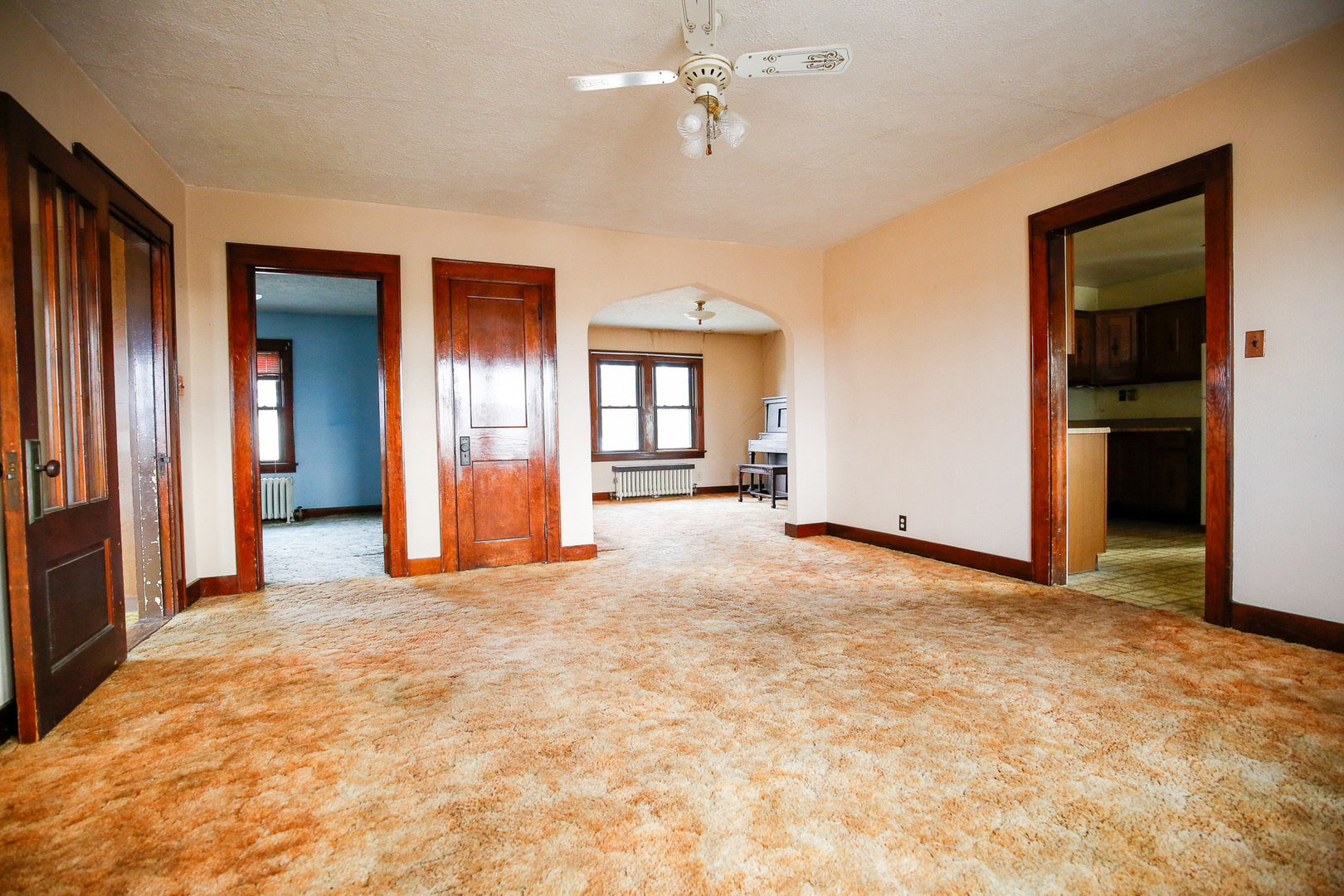 7916 W Pines Road Property Photo 5