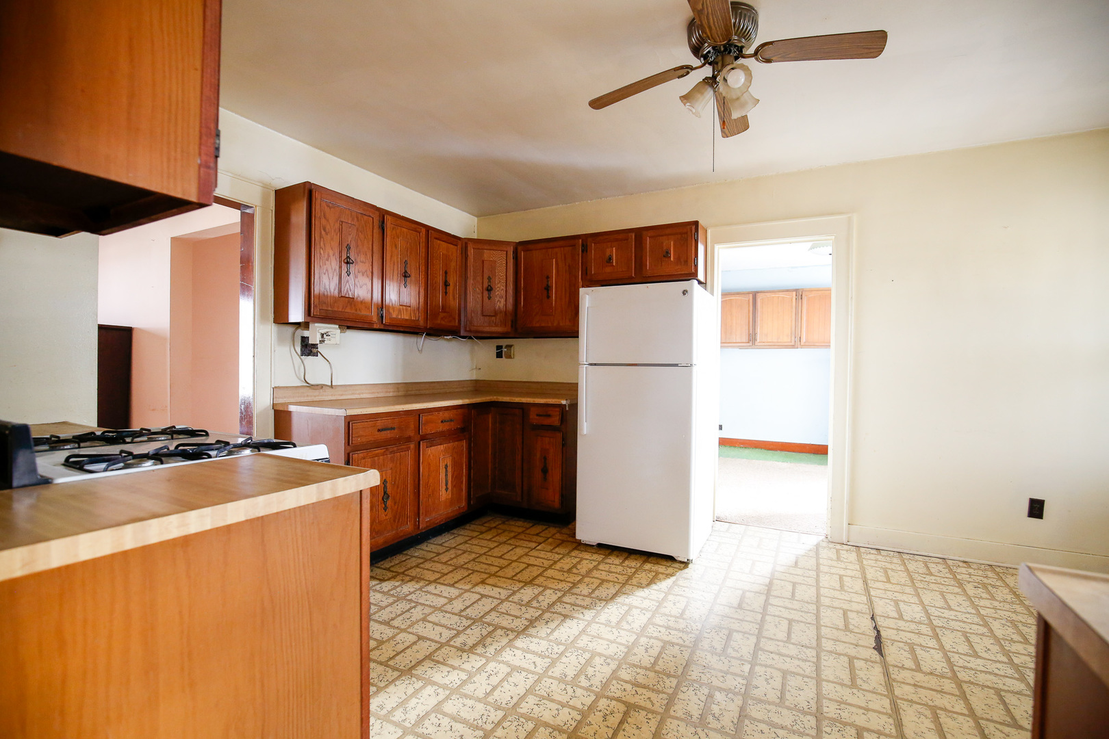 7916 W Pines Road Property Photo 7