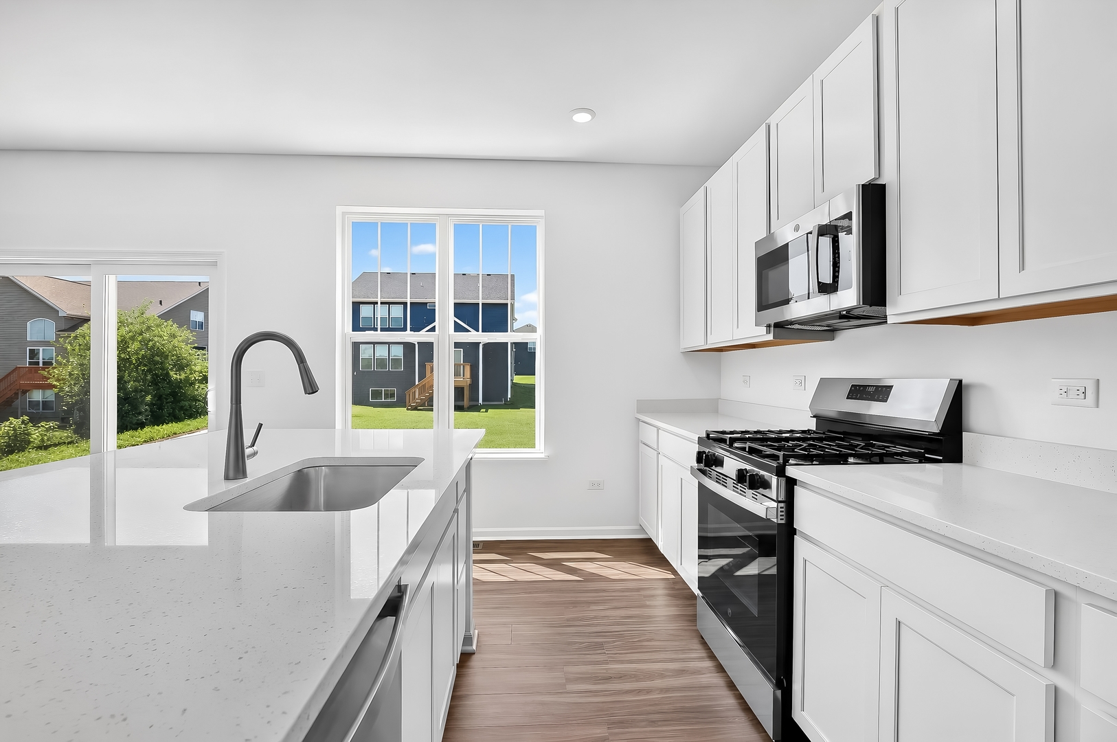 301 Cold Spring Street Property Photo 4