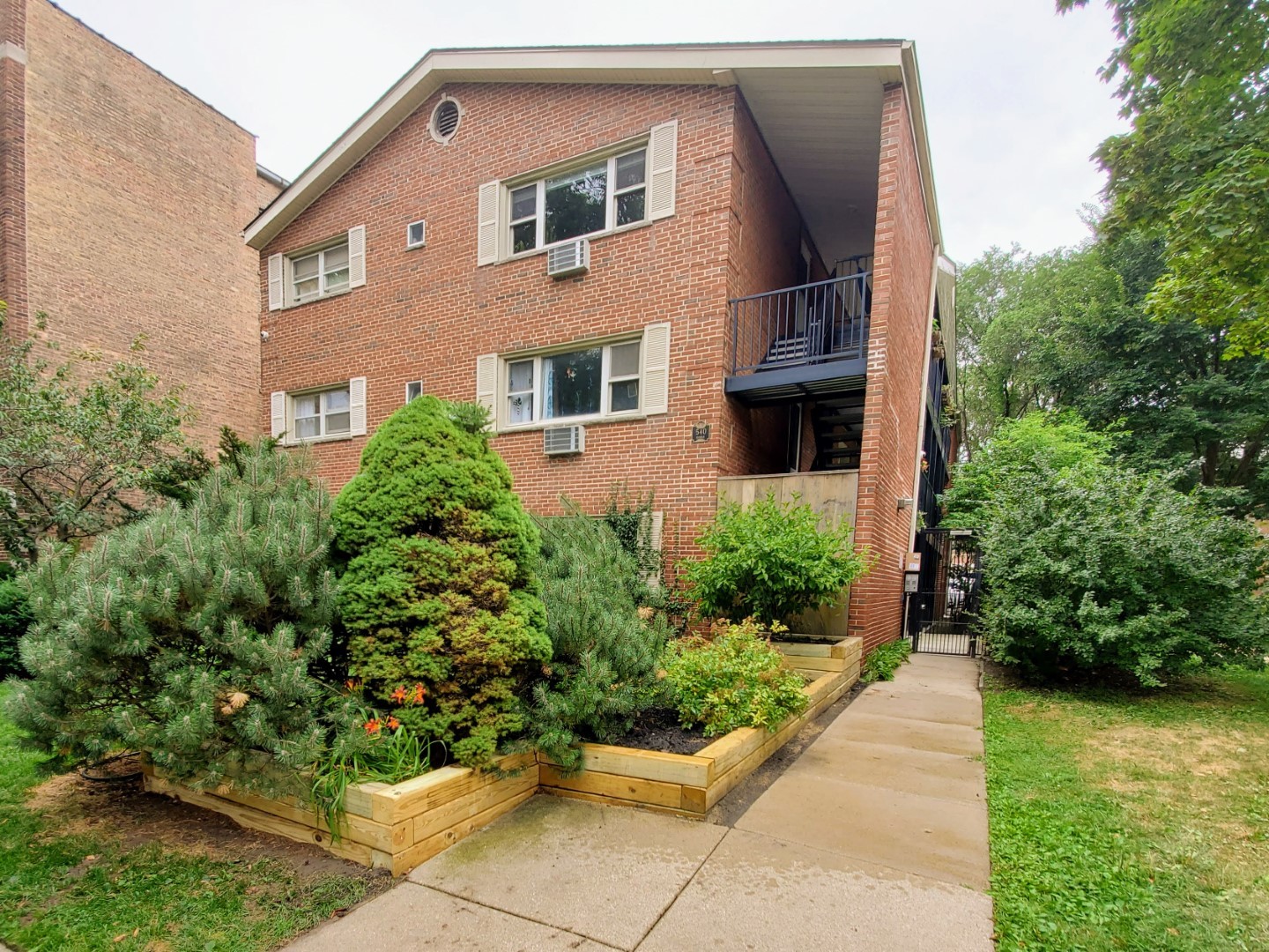 540 Hinman Avenue 7 Property Photo 1
