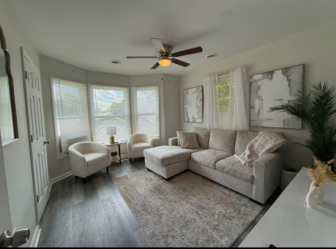 18 N Jefferson Avenue Property Photo 2