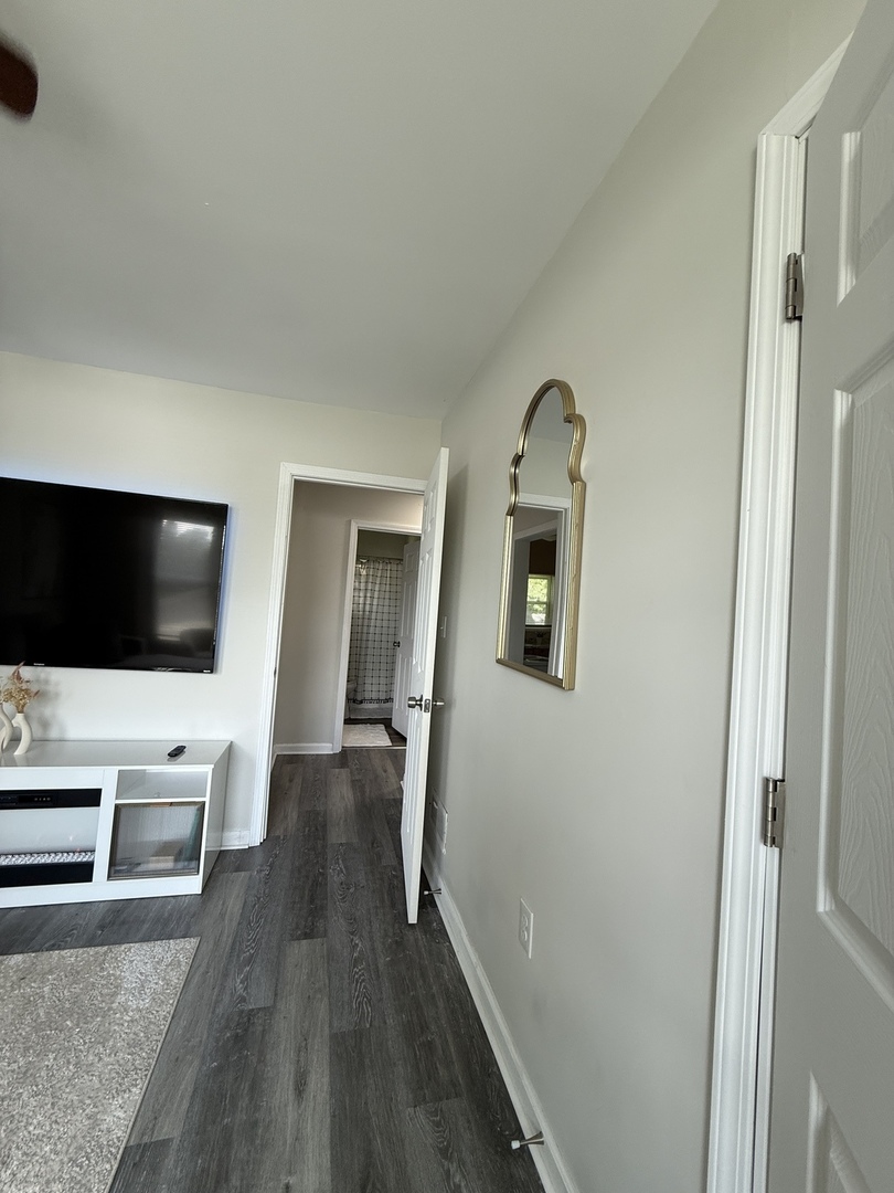 18 N Jefferson Avenue Property Photo 3