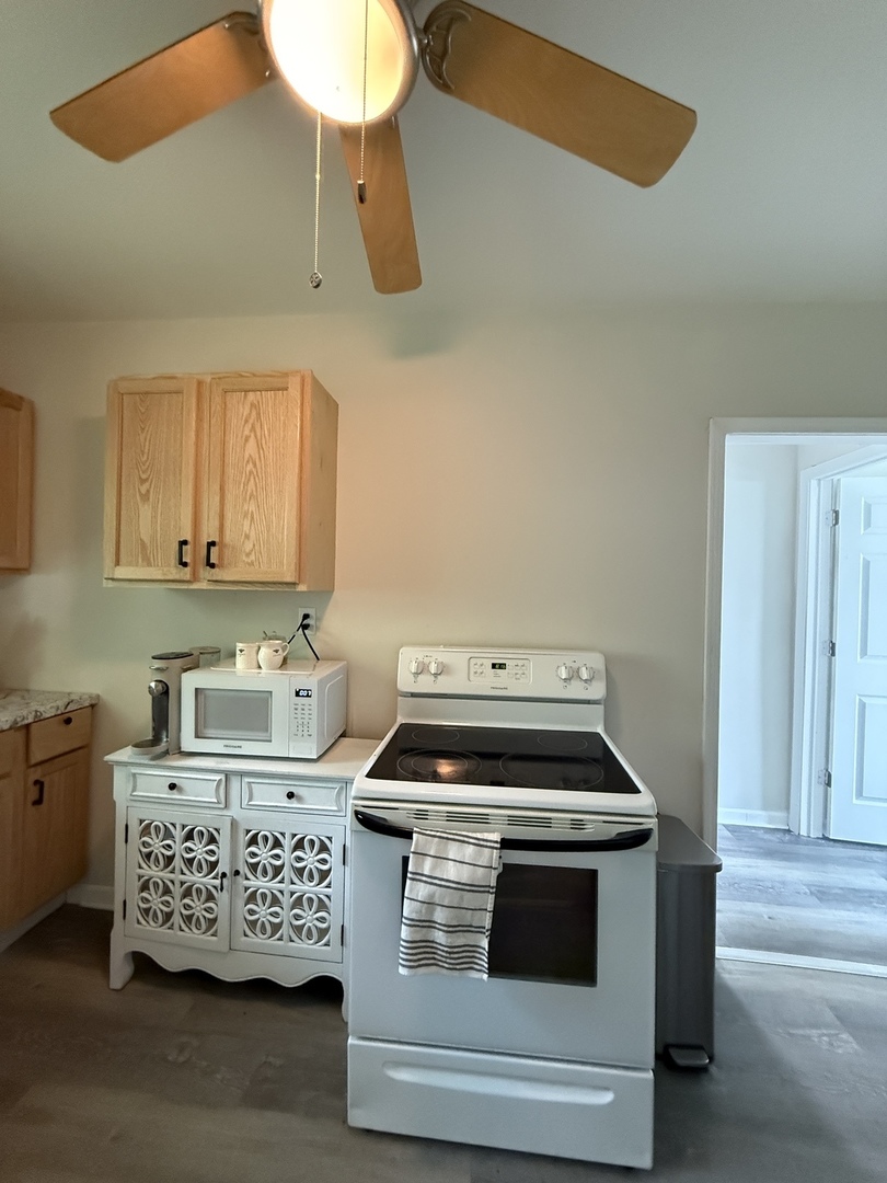 18 N Jefferson Avenue Property Photo 7