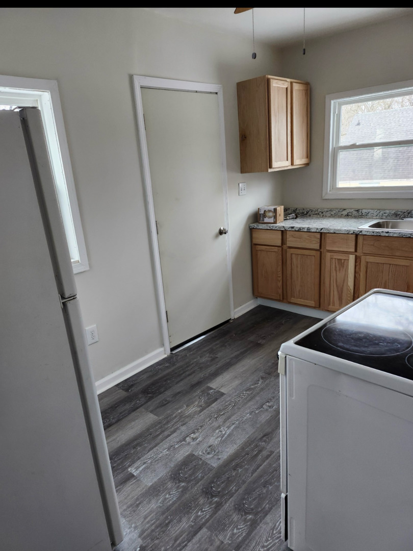 18 N Jefferson Avenue Property Photo 8