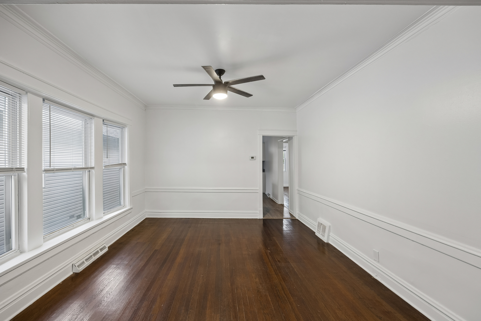 7638 S Merrill Avenue Property Photo 7