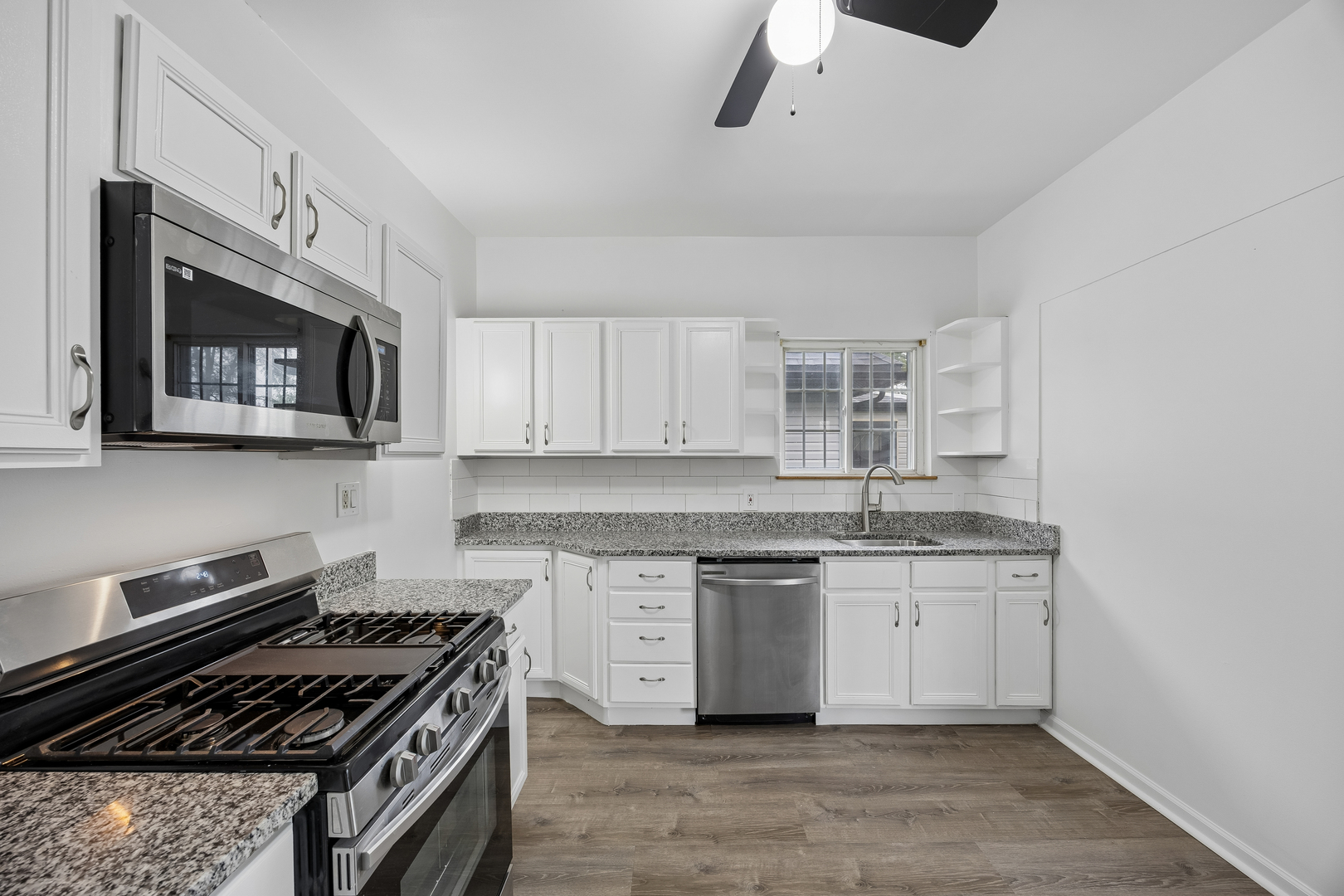 7638 S Merrill Avenue Property Photo 15