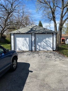 14227 Lincoln Avenue Property Photo 4