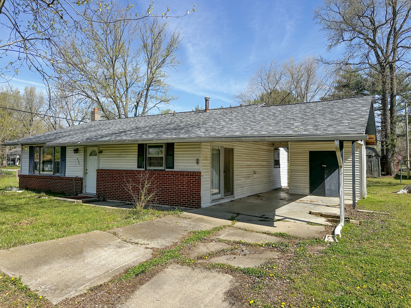 402 E Logan Street Property Photo 2
