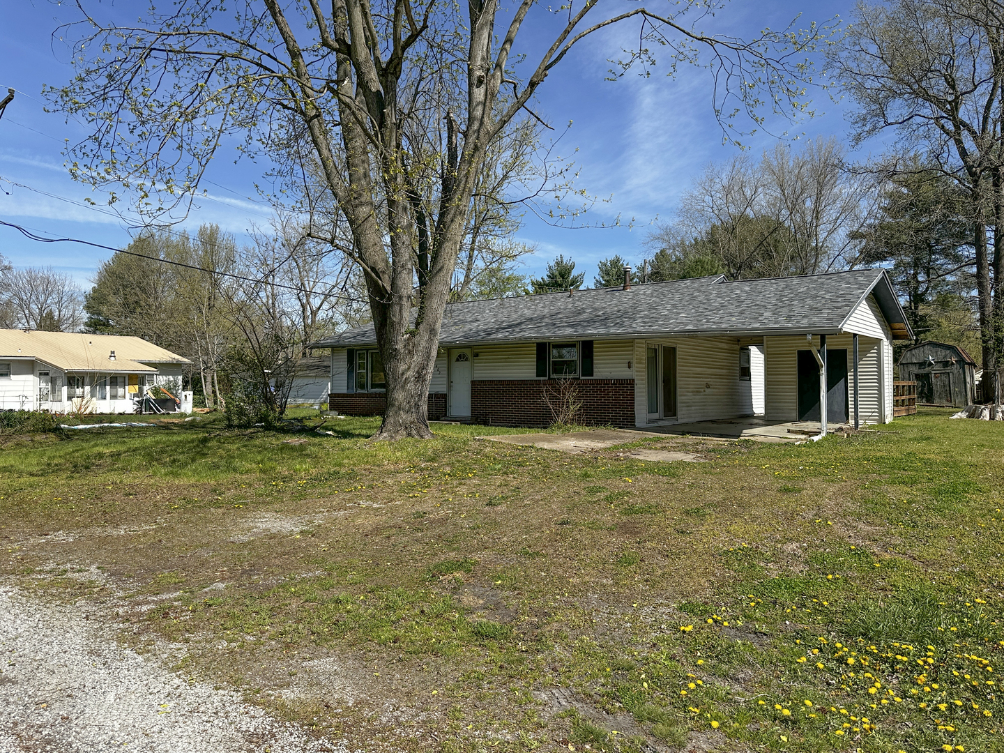 402 E Logan Street Property Photo 4