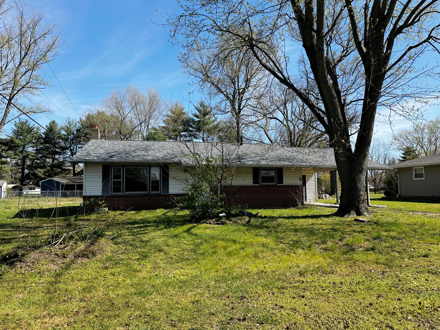 402 E Logan Street Property Photo 8